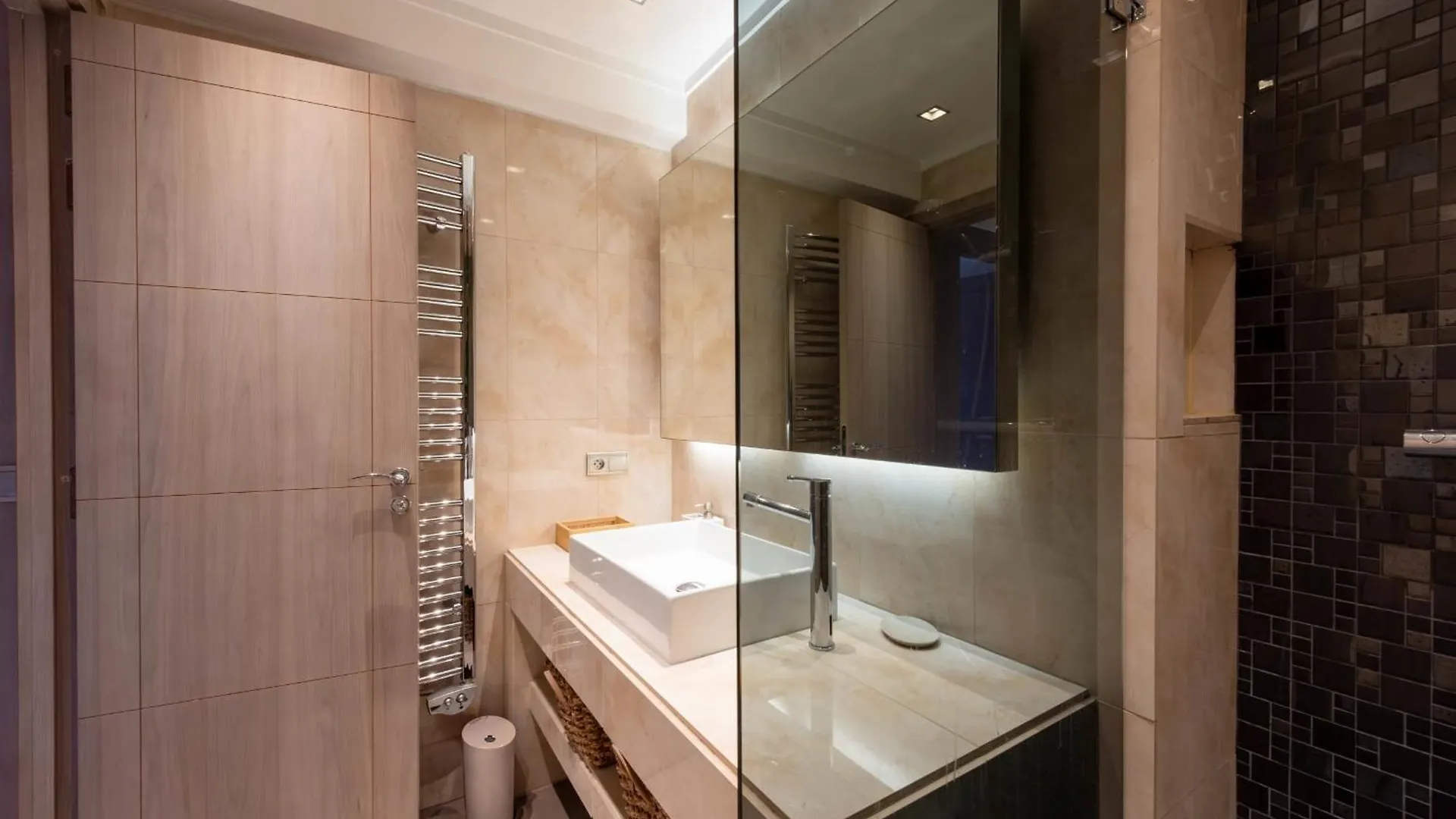 1-Br Apartment On The Croisette Palais Des Festivals Cannes