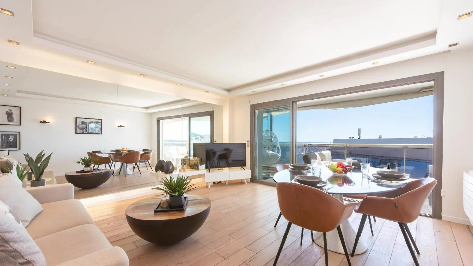 1-Br Apartment On The Croisette Palais Des Festivals Cannes France