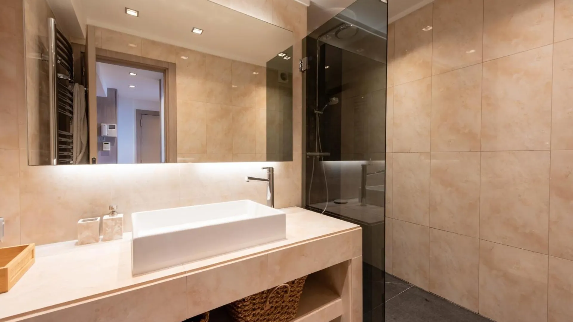 1-Br Apartment On The Croisette Palais Des Festivals Cannes